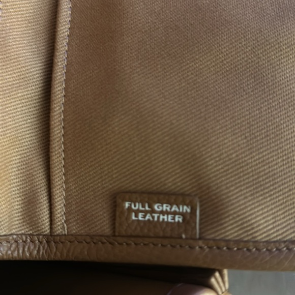 Marc Jacobs The Tote Leather New with Tags and Dust Bag - Picture 8 of 10